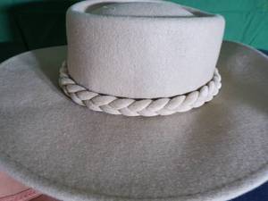 lot 511 image: Brand New Lot of 3 Adjustable Womens Hats