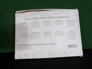 lot 206 image: Perfect 10 Cosmetic Kit