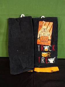 lot 247 image: 2 Packs of Star Wars Mandalorian Hand Towels (4 Total Hand Towels)