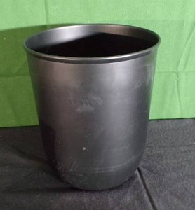 lot 299 image: Brand New Cylinder Garbage Can - 13 Gallon Variety