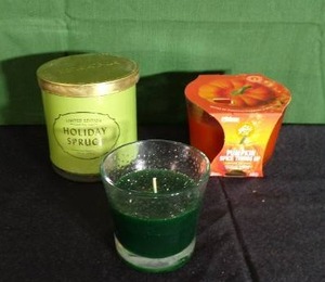 lot 316 image: Holiday Candle Variety Lot of 3 Candles