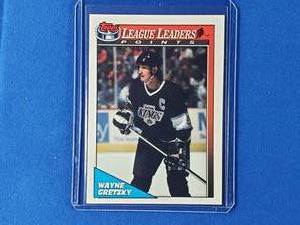 Lot of 2 Wayne Gretzky Cards 1990-91 LA Kings Scoring Leaders #10, Point Leaders Topps #257