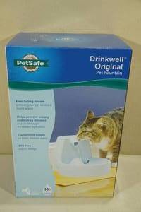 lot 19 image: PetSafe Drinkwell Original Water Fountain