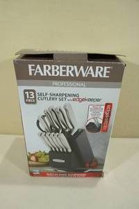 lot 47 image: Farberware EdgeKeeper Pro 13 Piece Self-Sharpening Cutlery Set - Black