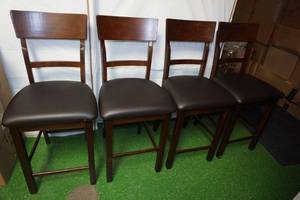 lot 61 image: Venetian Worldwide Grandview 4 Piece Counter-Height Dining Chairs