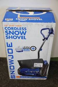 lot 136 image: Snow Joe 24V iON Cordless 13 Snow Shovel Kit