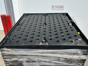 lot 23 image: Pallet Lot Of ULINE Collapsible Pallet Crate Tops
