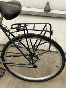 lot 10 image: Mongoose City Bike Bicycle