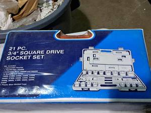 lot 825 image: 34 Metric Socket Set 21-piece