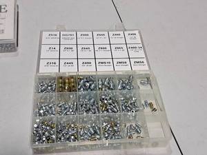 lot 834 image: Mize Wire Products Grease Fitting Assortment Kit