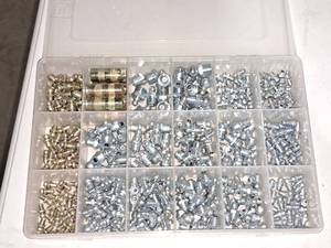 lot 837 image: Grease Fitting Assortment Kit