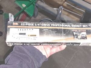 lot 931 image: Michigan Industrial Tools 14 Professional Socket Set 1150 22-piece (in original packaging)
