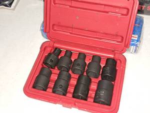 lot 935 image: T&E Tools 12 Torx Impact Socket Set 97439 9-piece