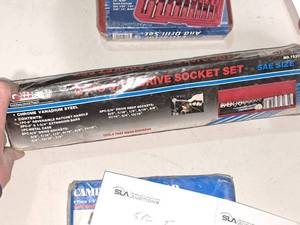 lot 937 image: Grip 38 Chrome Vanadium Steel SAE Socket Set 7531 21-piece (in original packaging)