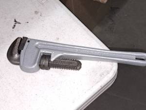 lot 948 image: 14 Heavy Duty Pipe Wrench