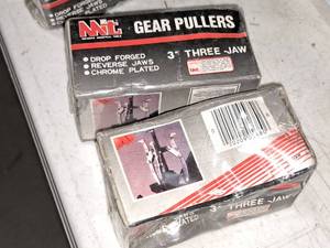 lot 956 image: Lot of (2) Michigan Industrial Tools 3 Three-Jaw Gear Pullers (in original packaging)