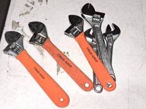 lot 983 image: Lot of (6) Crescent Wrenches