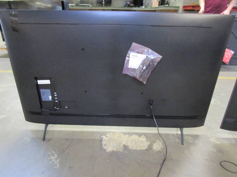 lot 730 image: Samsung - 65 Class 7 Series LED 4K UHD Smart Tizen TV ModelUN65TU7000FXZA (BACK REPAIRED, SHADING IN CORNER OF SCREEN)
