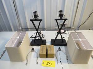 lot 100 image: Two Pack Table Lamps - Damage