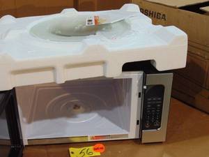lot 56 image: Toshiba ML-EM62P(SS) Large Countertop Microwave with Smart Sensor 1200 W