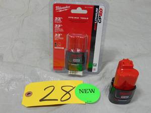 lot 28 image: 2 vPack Milwaukee 48-11-2420 M12 12V 2.0 Ah Li-ion Battery Pack Red Compact