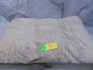 lot 30 image: Members Mark Orthopedic Pillowtop Pet Bed, 30 x 40