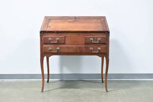 lot 119 image: Vintage Herendon Wood Writing Desk