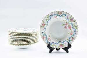 lot 162 image: Set of 11 Mintons English Fine China Montrose Pattern Bowls