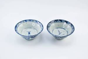 lot 94 image: 2 Antique 1819 Century Chinese Blue & White Rice Bowls