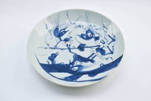 lot 98 image: Antique Chinese Ko-Sometsuke Blue & White Porcelain Platter