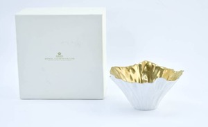 lot 10 image: Violise Lunn for Royal Copenhagen Porcelain Dish w Gilt Interior