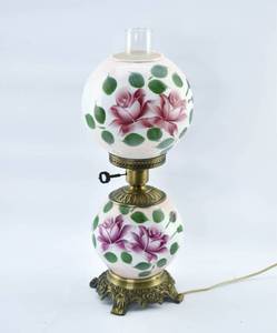 lot 250 image: Vintage Hedco Double Globe Lamp w Hand Painted Flowers