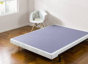 lot 44 image: ZINUS Metal Box Spring with Wood Slats 4 Inch Mattress Foundation  Sturdy Steel Structure  Easy Assembly, King