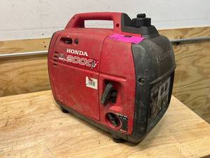 lot 83 image: HONDA EU2000I InverterGenerator