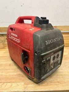 lot 84 image: Honda EU 2000i InverterGenerator