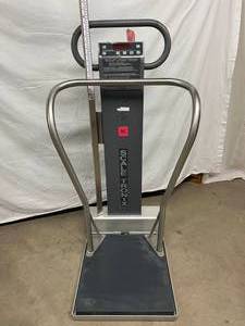 WOW MSRP $4000 Scale-Tronix 5002 880lb Capacity Digital Battery Operated Mobile Stand On Bariactric Scale W Handrails For Obese Patients Who Have A Hard Time Standing On Their Own Or Patients With Balance Issues - Works Great