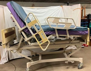 MSRP $14,000 HILL ROM ADVANCE SERIES HI LOW ELECTRIC ADJUSTABLE HOSPITAL BED WCHAIR POSITION INCLUDES HIGH QUALITY MATTRESS WHICH PREVENTS PRESSURE SORES GREAT WORKING CONDITION