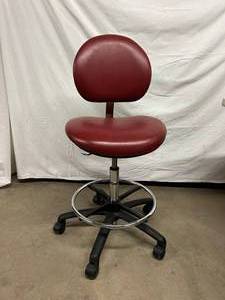 MSRP $600 High Quality Brewer Ergonomic Laboratory Hydraulic Stool Chair W Adjusting&nbsp18 Foot Ring, Pneumatic Height Adjustment &amp Seamless Upholstery.&nbspModel # 21521B - Excellent Condition