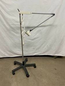 Welch Allyn Mobile Multi Adjustable Task Light Lite On Wheels