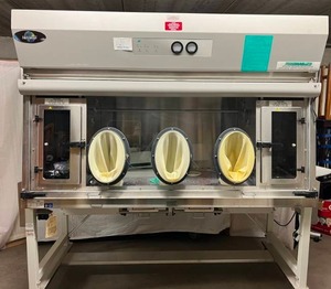 WOW MSRP $22,000 NuAire PharmaGard&nbspNU-SNR797&nbspCompounding Aseptic Isolator&nbspRestricted Access Barrier System Fume Hood Biosafety Cabinet&nbsp WOW WPower Lift Base, Sub-Divided Work Chambers Pistons For Holding Up Front Glass Door Are Shot