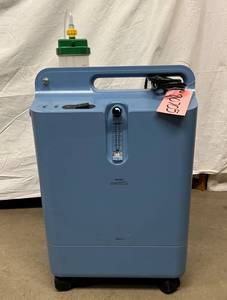 MSRP $2000 Respironics Everflo Q Ultra-quiet Stationary 5 LPM (Liters Per Minute) Oxygen Concentrator With Opi (Oxygen Percentage Indicator (OPI) - alarm that sounds when oxygen levels fall below 70%) - Like New Condition Only 380 Hours Used