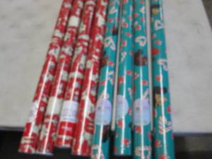 lot 31 image: 8 Rolls Christmas Wrapping Paper...