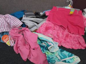 lot 54 image: Lot of Assorted Girls NWT Clothes S...