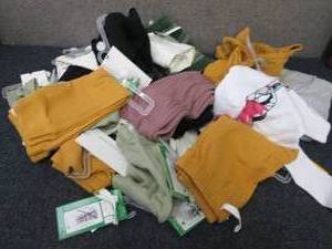 lot 57 image: Lot of Assorted Girls NWT Clothes S...