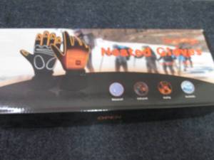 lot 80 image: Genovega Rechargeable Heated Gloves...