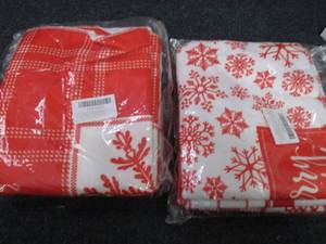 lot 82 image: 2- 4pks Christmas Kitchen Towels...