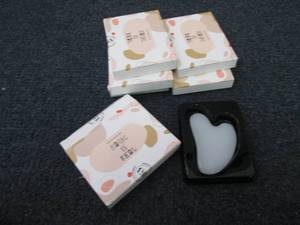 lot 85 image: 5 Rena Chris Gua Sha Facial Tool , ...