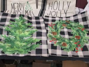lot 92 image: 2- 4pks Christmas Pillow Covers 18x...