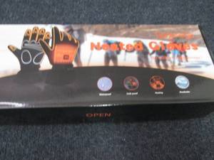 lot 98 image: Genovega Rechargeable Heated Gloves...