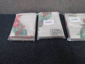 lot 128 image: 3- 4pks Christmas Pillow Covers 18x...